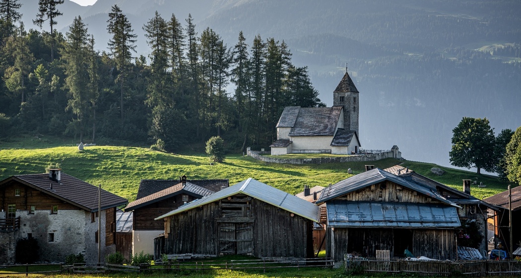 Von Laax über die Sonnenhänge der Surselva zum Panixersee (oua_79178952_image)
