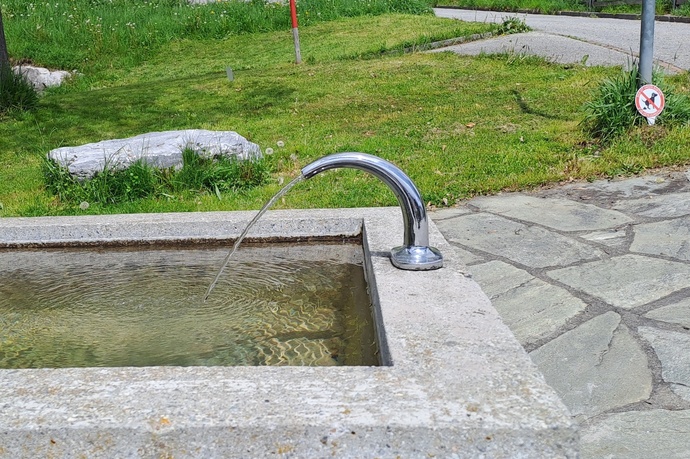 Water fountain via vitg sura corner flims dorf (oua_79182170_image)