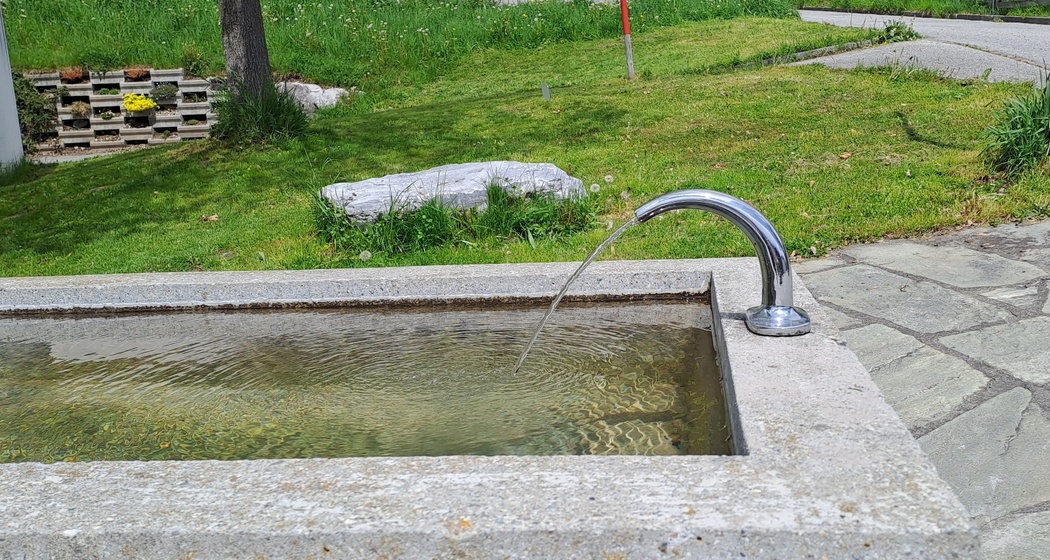 Wasserbrunnen Via Vitg Sura Ecke Flims Dorf (oua_79182170_image)