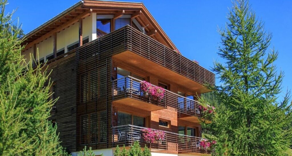 Elektroauto-Ladestation Apart Lischana (oua_80632728_image)