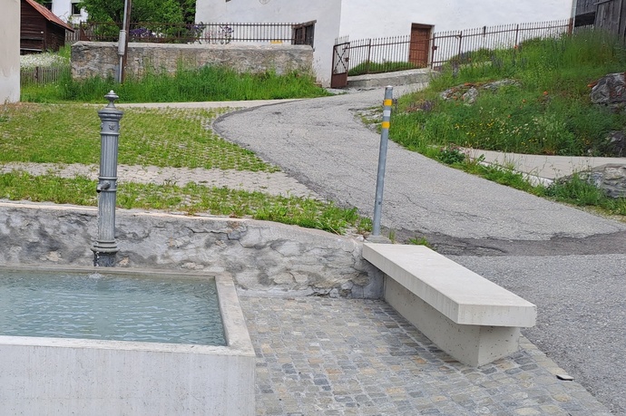 Wasserbrunnen Cresta Sagogn (oua_80775336_image)