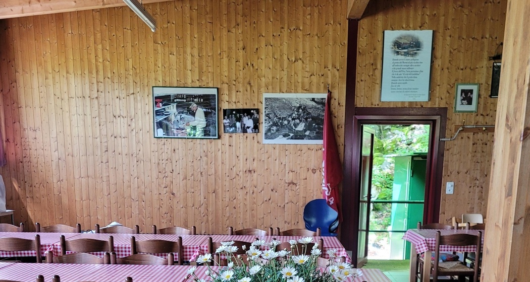 Grotto Gardelina (oua_80841610_image)