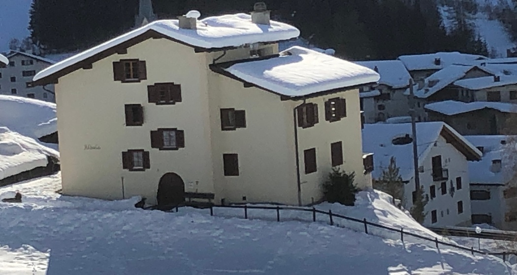Haus Albula A im Winter