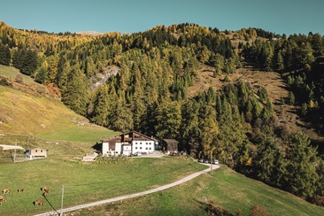 Bain Pütschai Josom (oua_83060650_image)