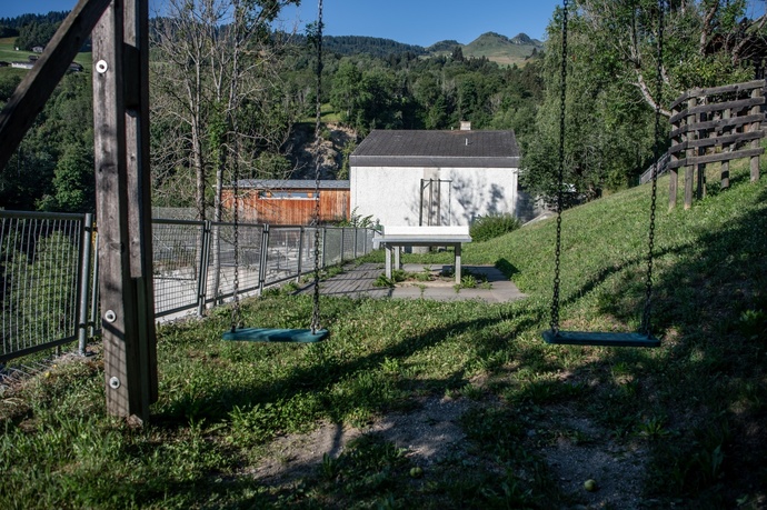 Spielplatz altes Schulhaus, Luven (oua_83128434_image)