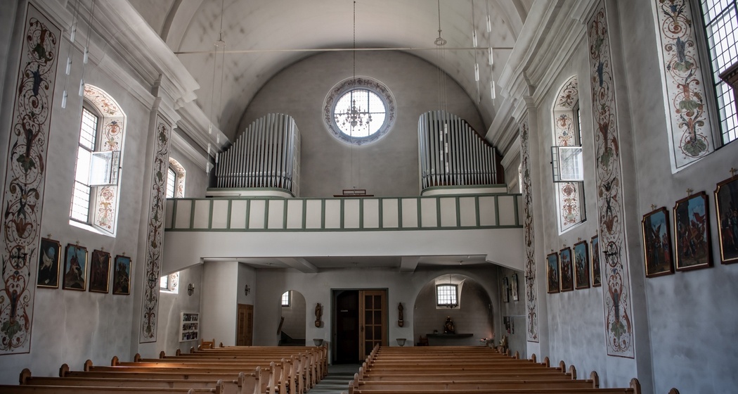 Katholische Pfarrkirche Sogn Andriu (St. Andreas), Rueun (oua_85007388_image)