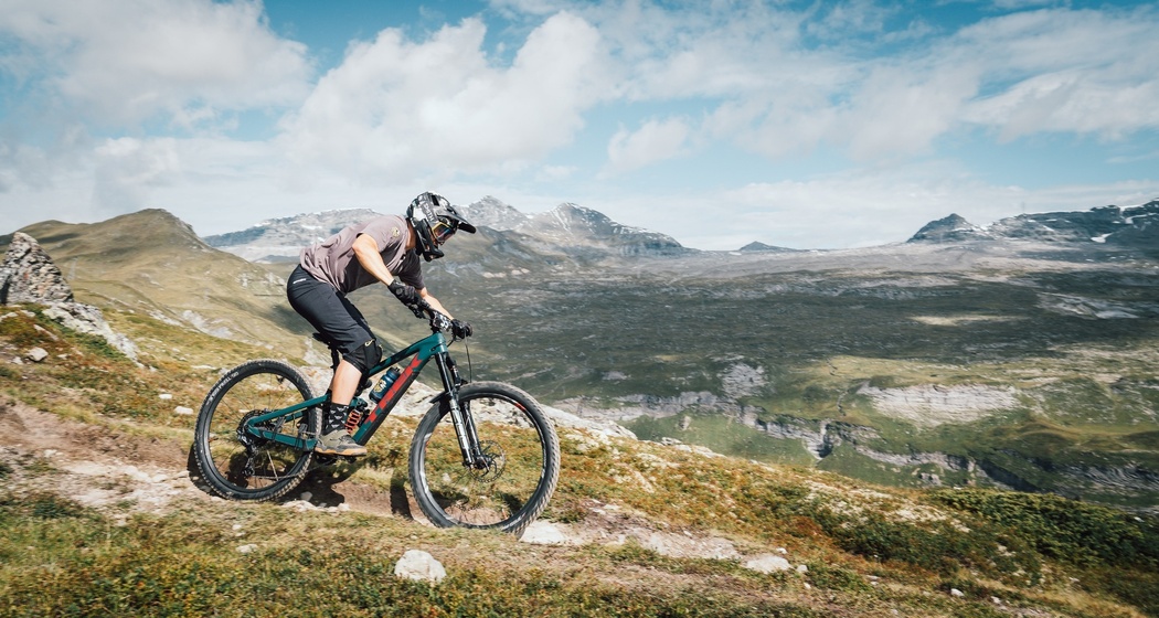 Crest la Siala (10G) (oua_85810565_image)