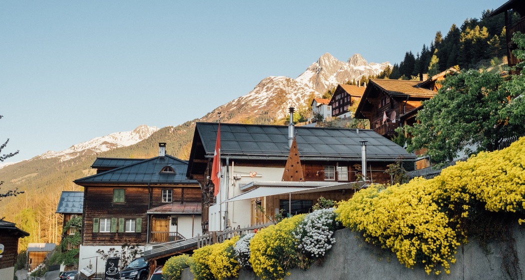 Aufnahme im Bergdorf Schlans