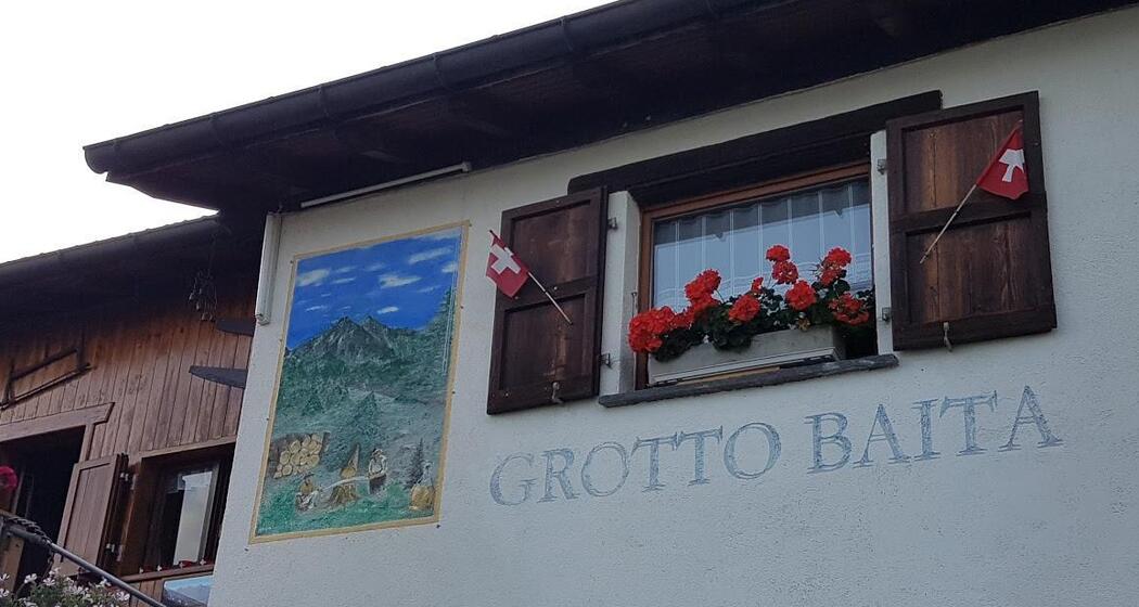 Grotto Baita (oua_88450788_image)