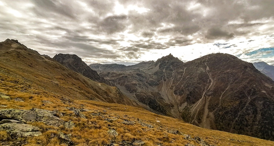 Aussicht vom Piz Giarsinom