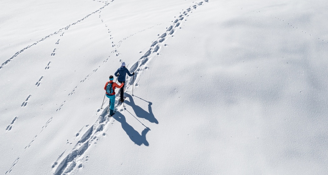 Einsame Spuren im Schnee