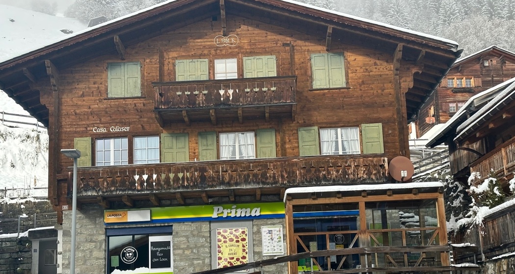 Il consum in Andiast im Winter