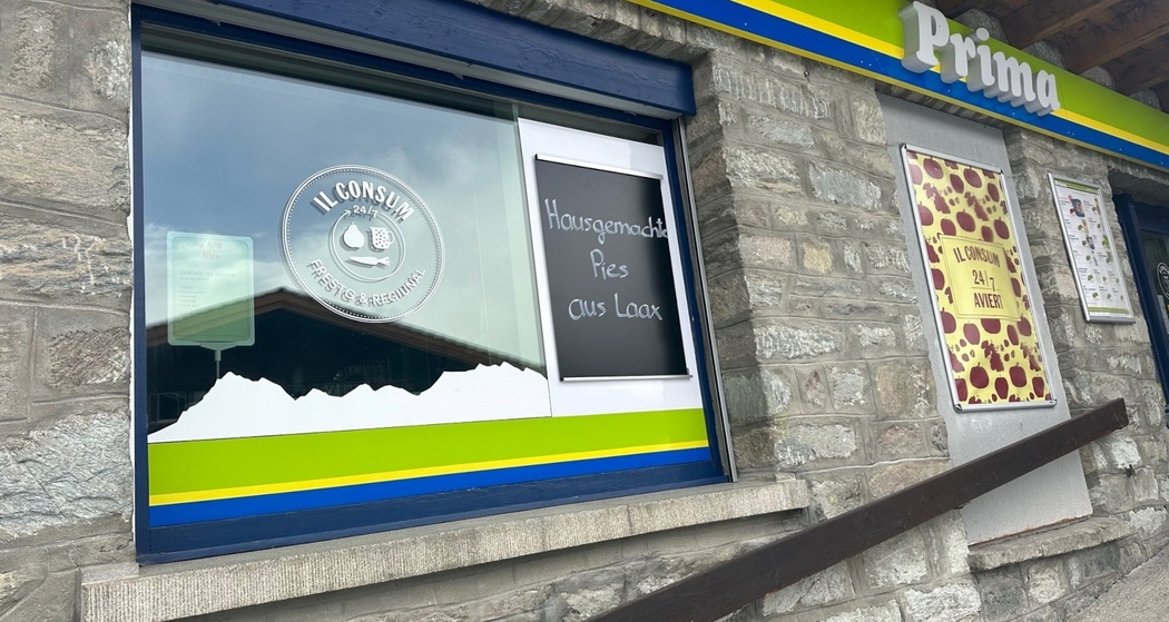 Aussenansicht il Consum in Andiast