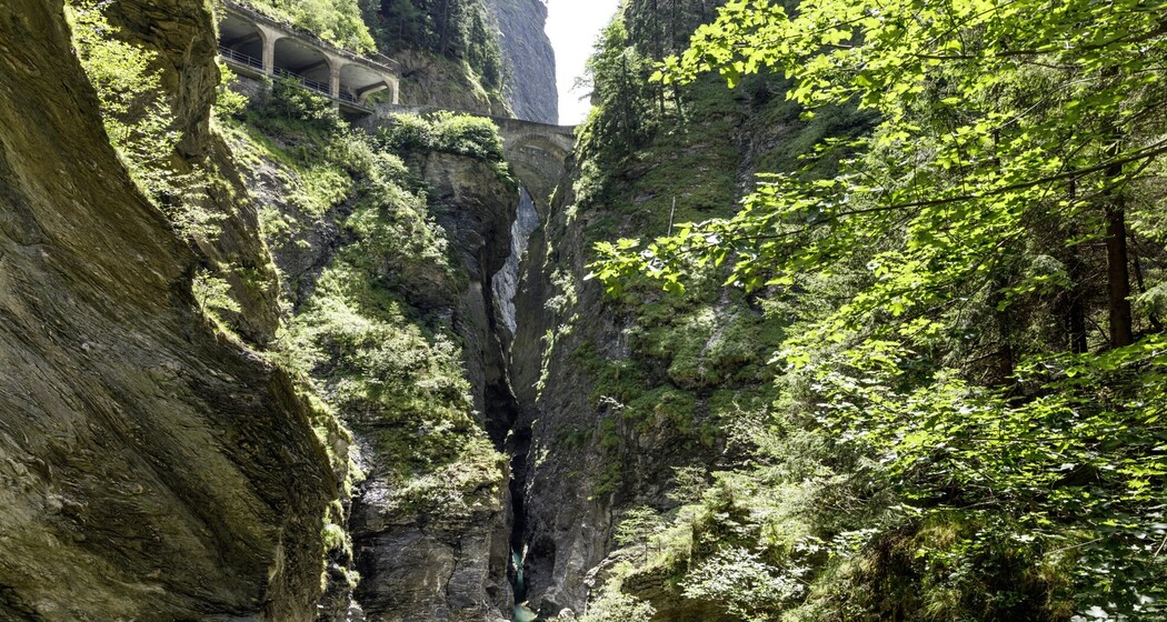 Viamala-Schlucht Blick auf die Wildener Brücke