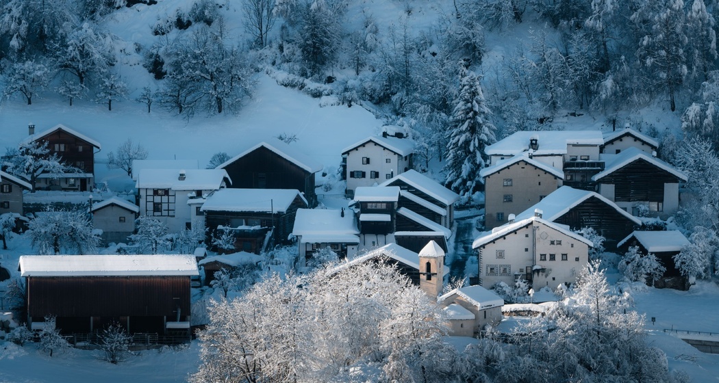 Clugin Dorf im Winter