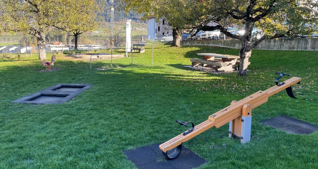 Spielplatz Cazis Oberdorf
