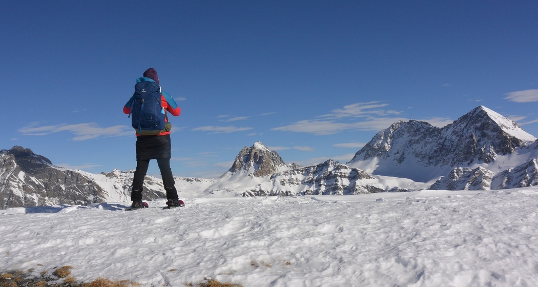 Der Gipfel ist oft abgeblasen - dafür die Aussicht umso schöner.