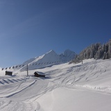 Solarskilift in Tenna mit Blick zum Unter- und Oberhorn