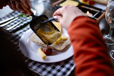 Mangiare la raclette