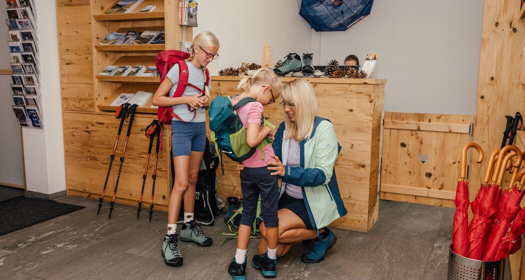 Gratis Leihmaterial bei der Infostelle Obersaxen-Meierhof