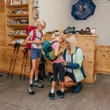 Borrow free test material at Meierhof in the information office