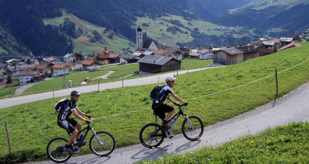 001.08 Alpine Bike Etappe 8 Lumbrein - Disentis (oua_9544825_image)