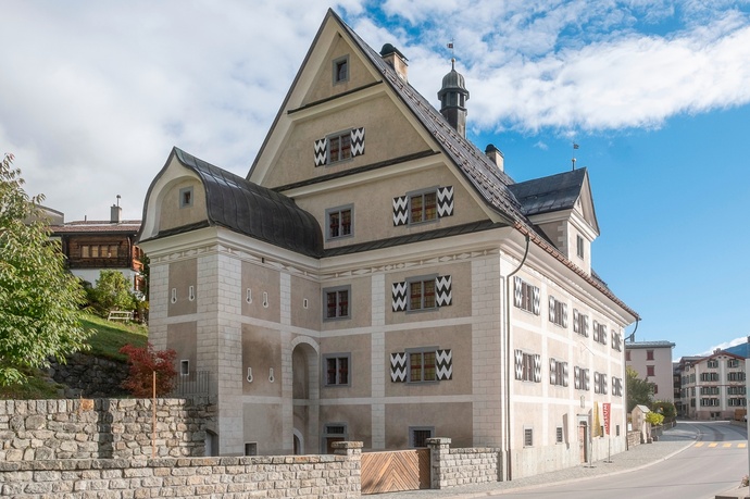 Das Foto zeigt das Museum Cuort Liga Grischa in Trun.