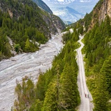 Le sauvage Val S-charl avec la rivière Clemgia