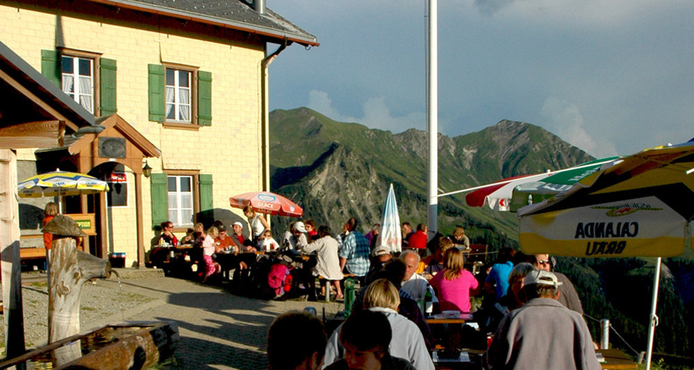 Prächtige Abendstimmung bei der Schesaplanahütte...