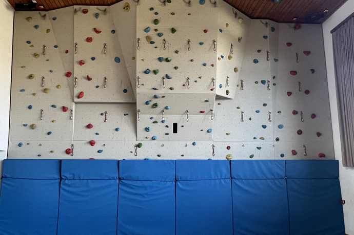 Indoor Kletterwand, Siat (oua_97971212_image)