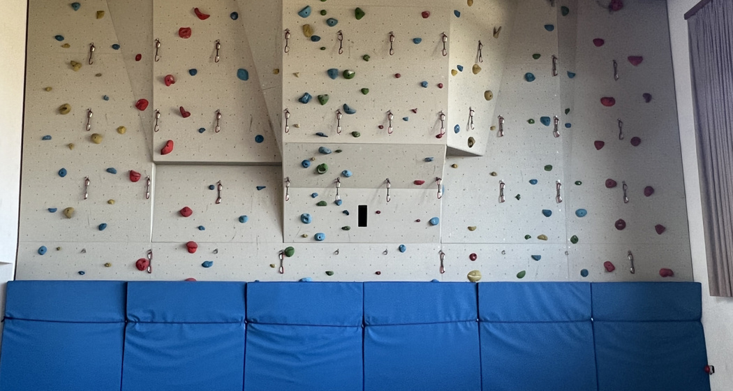 Indoor Kletterwand, Siat (oua_97971212_image)