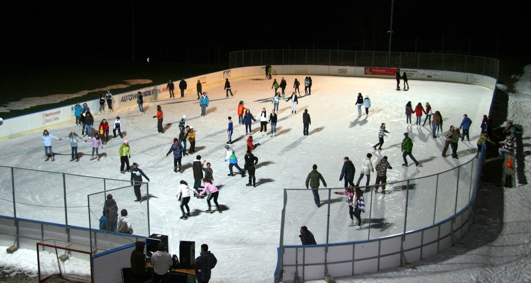 Eislaufen am Abend