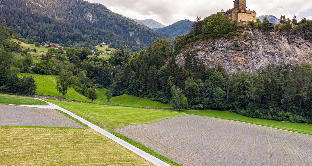 Mit dem Velo durchs Domleschg