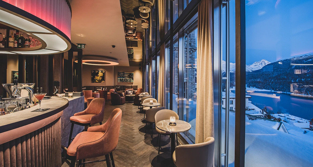 The St. Moritz Sky Bar (spot_a13a0d7)