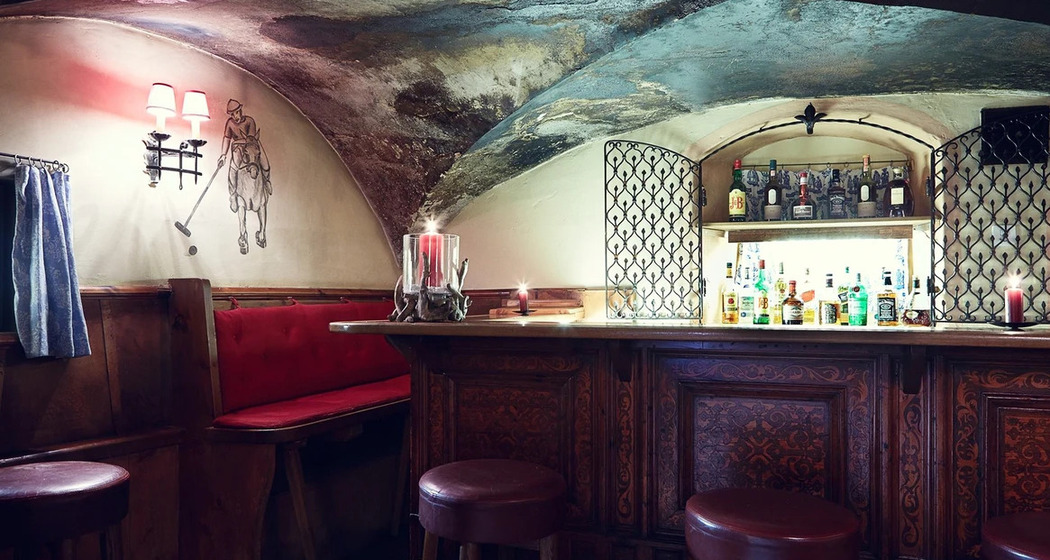 Polo Bar & Bar Carigiet (spot_f77297b)