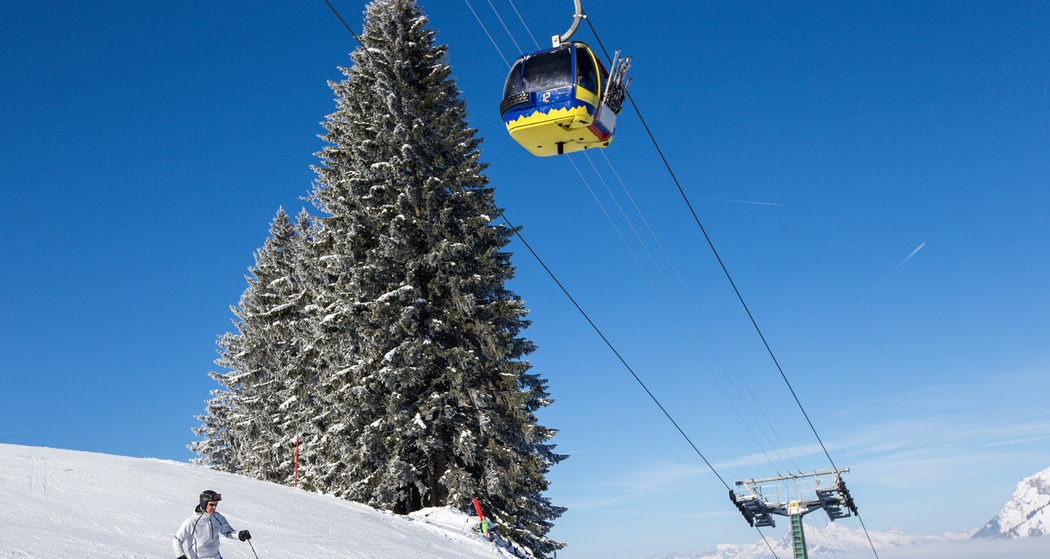 Grüsch-Danusa (st_mail_background_359f446)