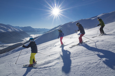 Zuoz/Engadin (st_mail_background_55c587b)