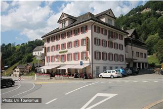 Hotel Alpina 3