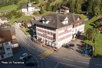 Hotel Alpina 1