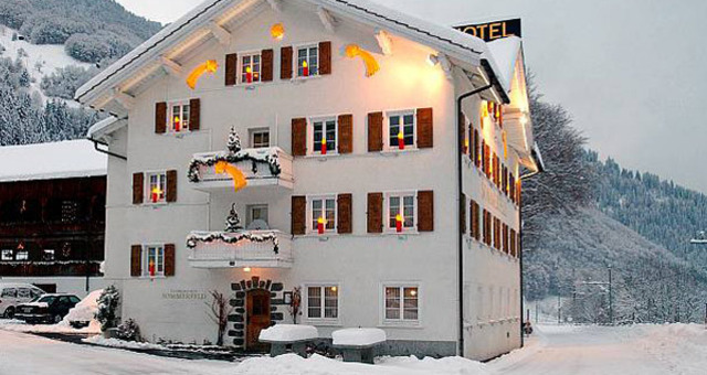 Landgasthof Sommerfeld Aussenansicht Winter
