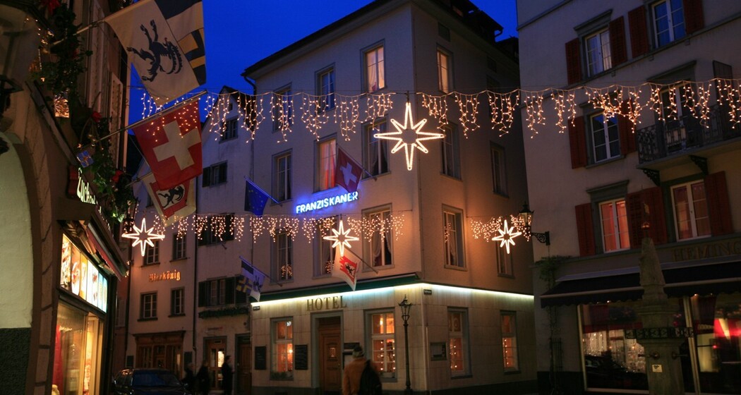 Franziskaner by Night