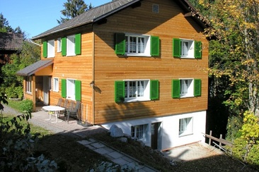 Chalet Good im Frühling