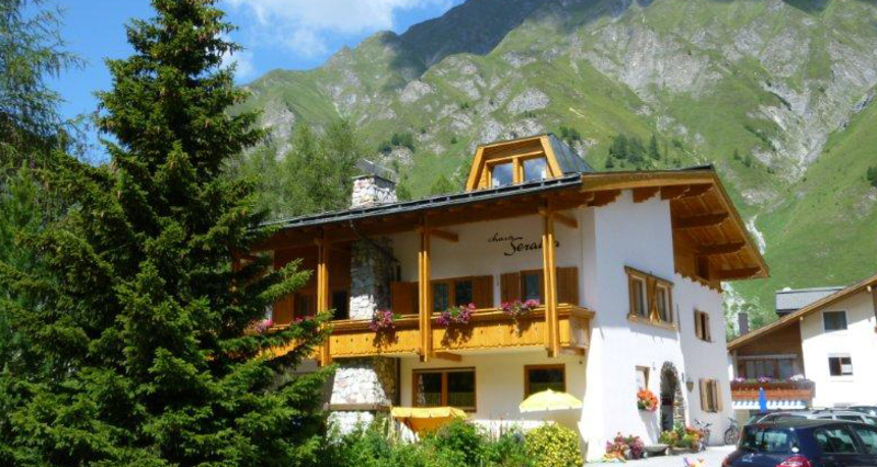 Aussenansicht Sommer