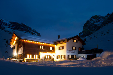 Ein Winterabend im Alpenrösli