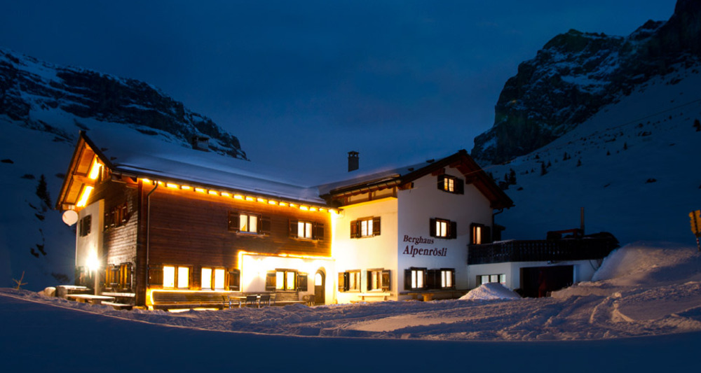 Ein Winterabend im Alpenrösli
