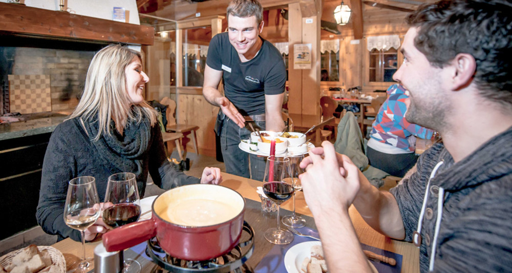 Fondue im Berghaus Heuberge