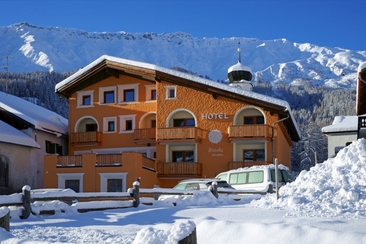 Aussenbild Winter, Hotel Landgasthof Staila, Fuldera