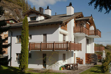 Via Principala 94 Profos House view south-west