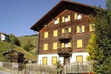 Gravas 77a Caduff, Ansicht Sommer