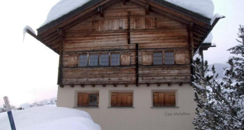 Ferienwohnung Casa Muladiras Sutter - Ansicht Sommer